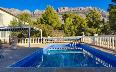 Villa met prachtig uitzicht op de bergen in Altea La Vella